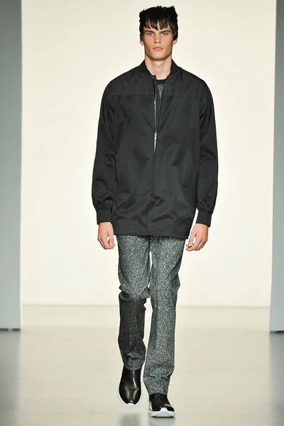 Look 29